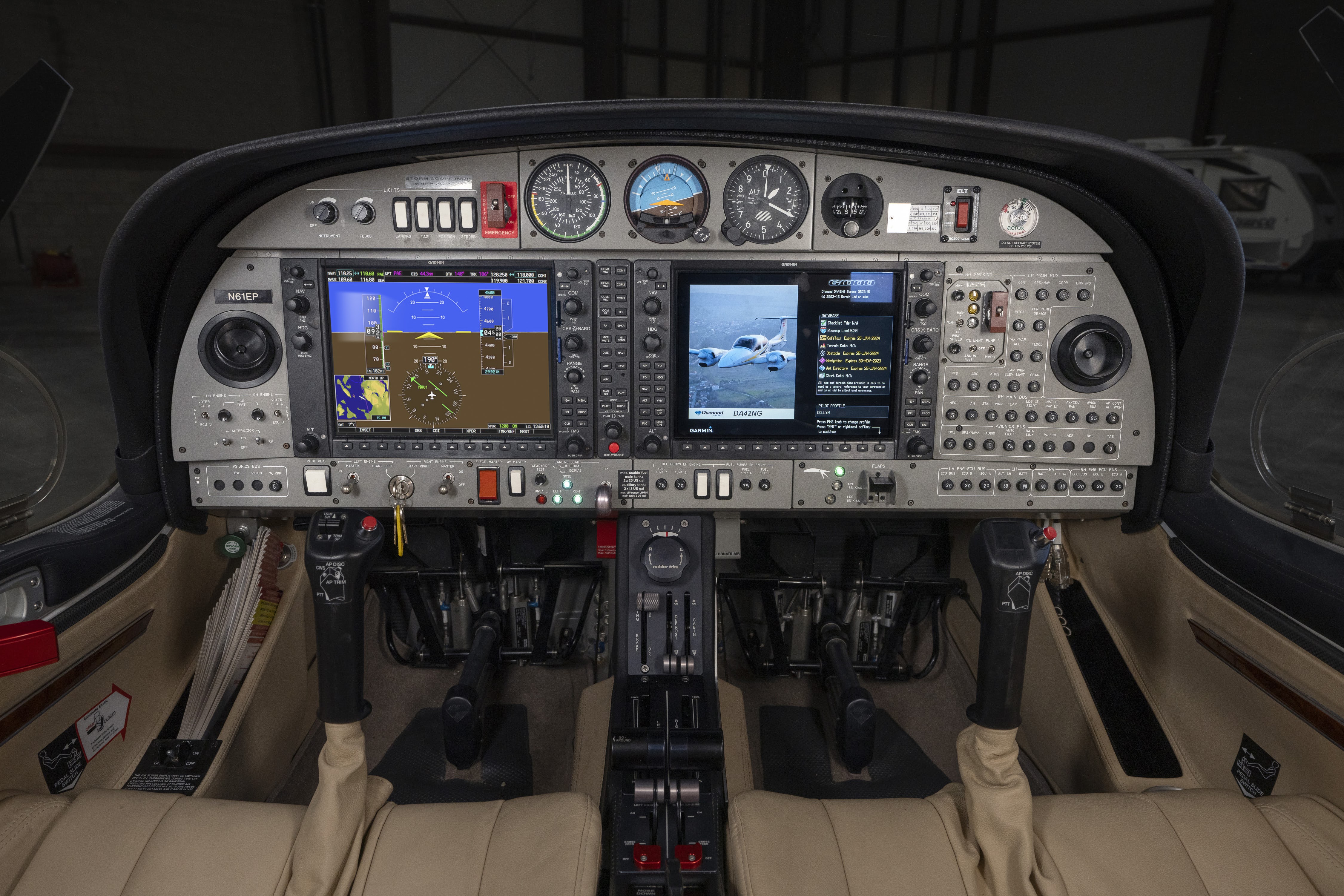 Diamond DA42 Garmin G1000 cockpit